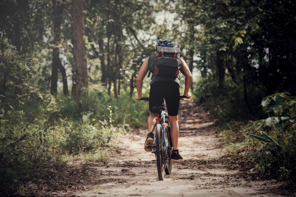 Voyage en VTT et en Gravel Bike avec Azimut : À la Découverte de Paysages Époustouflants