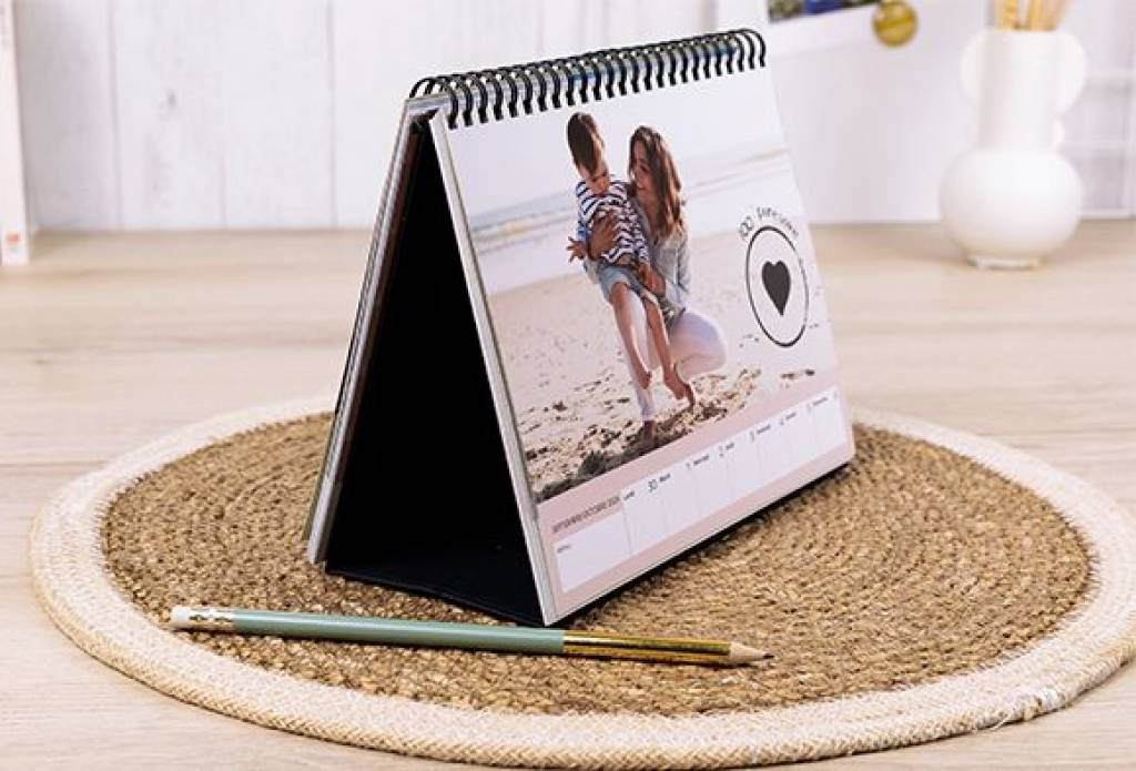 Comment Intégrer vos Souvenirs de Voyage dans un Calendrier Photo